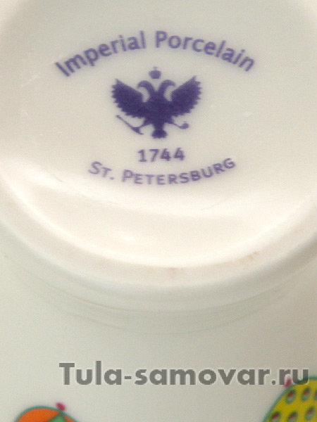 Рюмка для яиц форма Молодежная рисунок Пасхальная трапеза.Изумруд Императорский фарфоровый завод