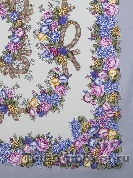 Платок из шерсти "Рябиновые бусы" с шелковой бахромой 1193-2, 125х125 см